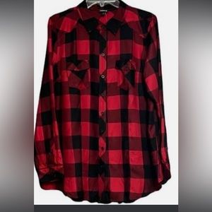 Torrid 5 Buffalo plaid button up red shirt